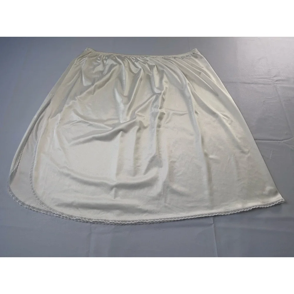 VTG Vanity‎ Fair Cream Silky Half Slip 2XL Lace Lingerie Classic  Romantic
